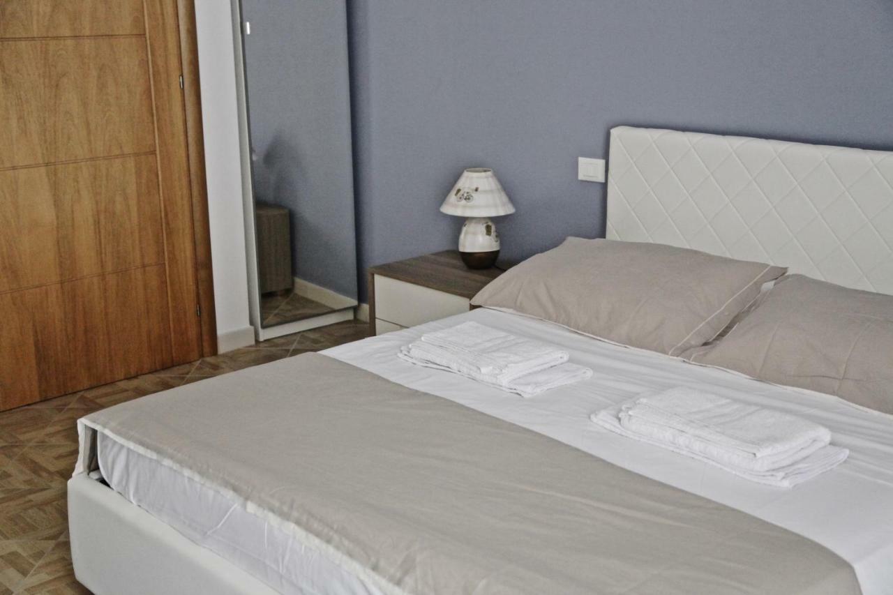 Casaleo Hotel Campofelice Di Roccella Eksteriør billede