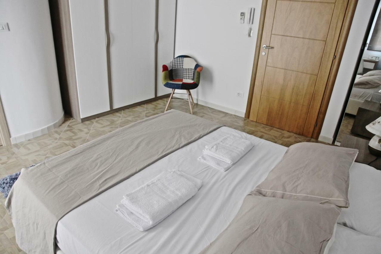 Casaleo Hotel Campofelice Di Roccella Eksteriør billede