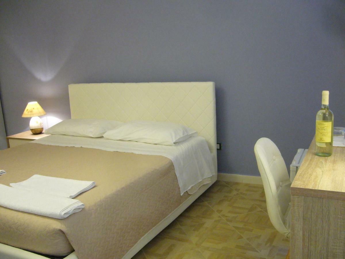 Casaleo Hotel Campofelice Di Roccella Eksteriør billede